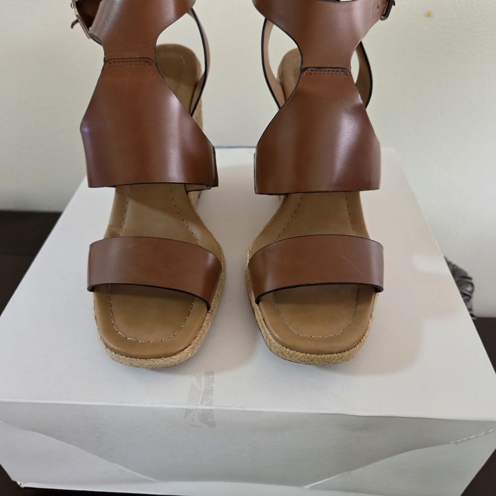 Elegant Brown Leather Sandals
